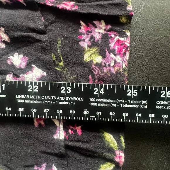 J Jill Floral Medium Blouse Cottagecore Academia Women's‎ Top Keyhole Black - Picture 9 of 9